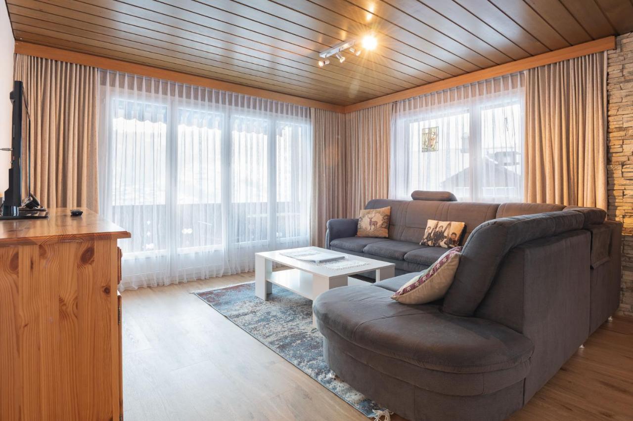 อพาร์ตเมนต์ จุงเฟรา ลอดจ์ Apartment กรินเดลวัลด์ ภายนอก รูปภาพ